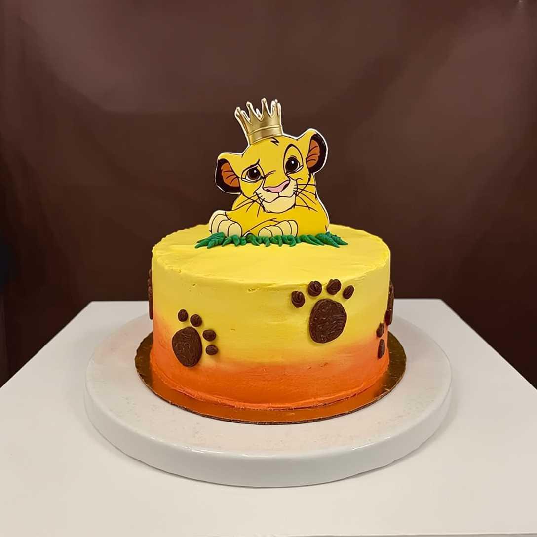 Safari Lion Cake